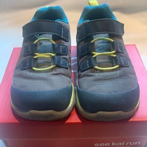 See Kai Run Summit Blue sneaker size 9